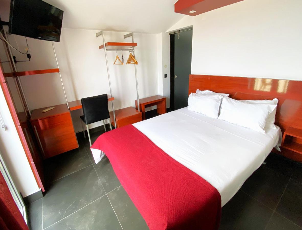 Hotel Oceano Назаре Екстериор снимка
