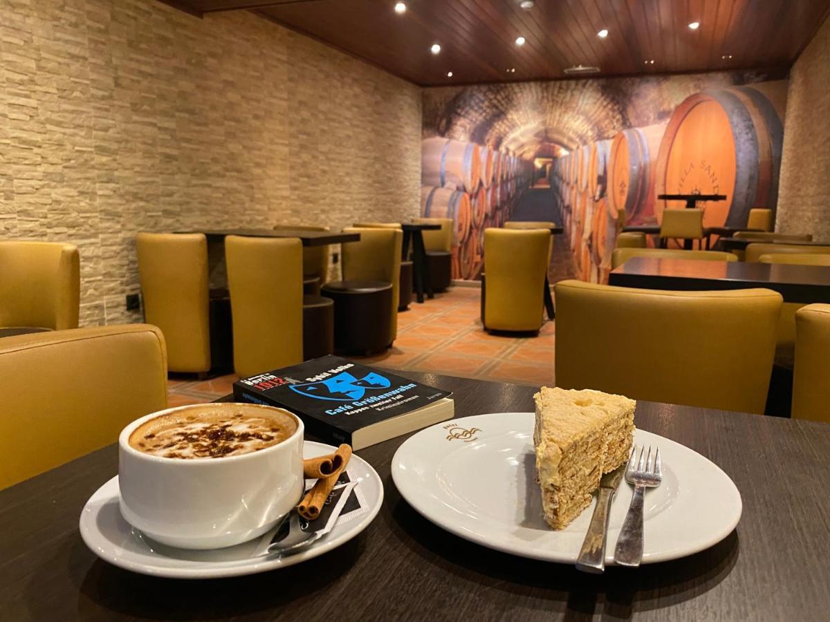 Hotel Oceano Назаре Екстериор снимка